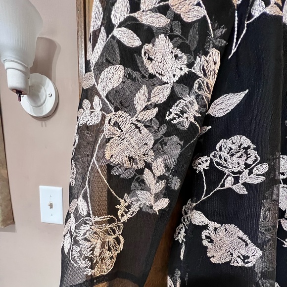 Black Metallic Floral VINTAGE mini dress - Picture 5 of 6